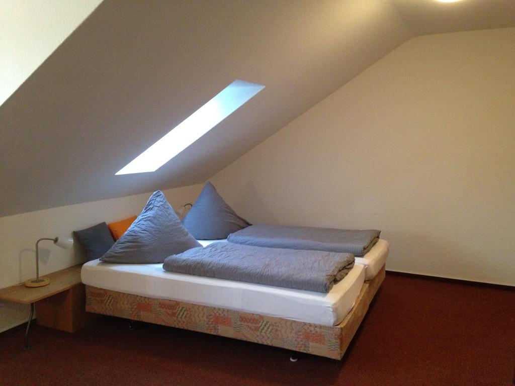 Hotel Astra Rastatt Quarto foto