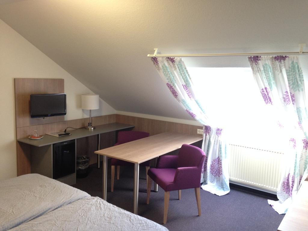 Hotel Astra Rastatt Quarto foto